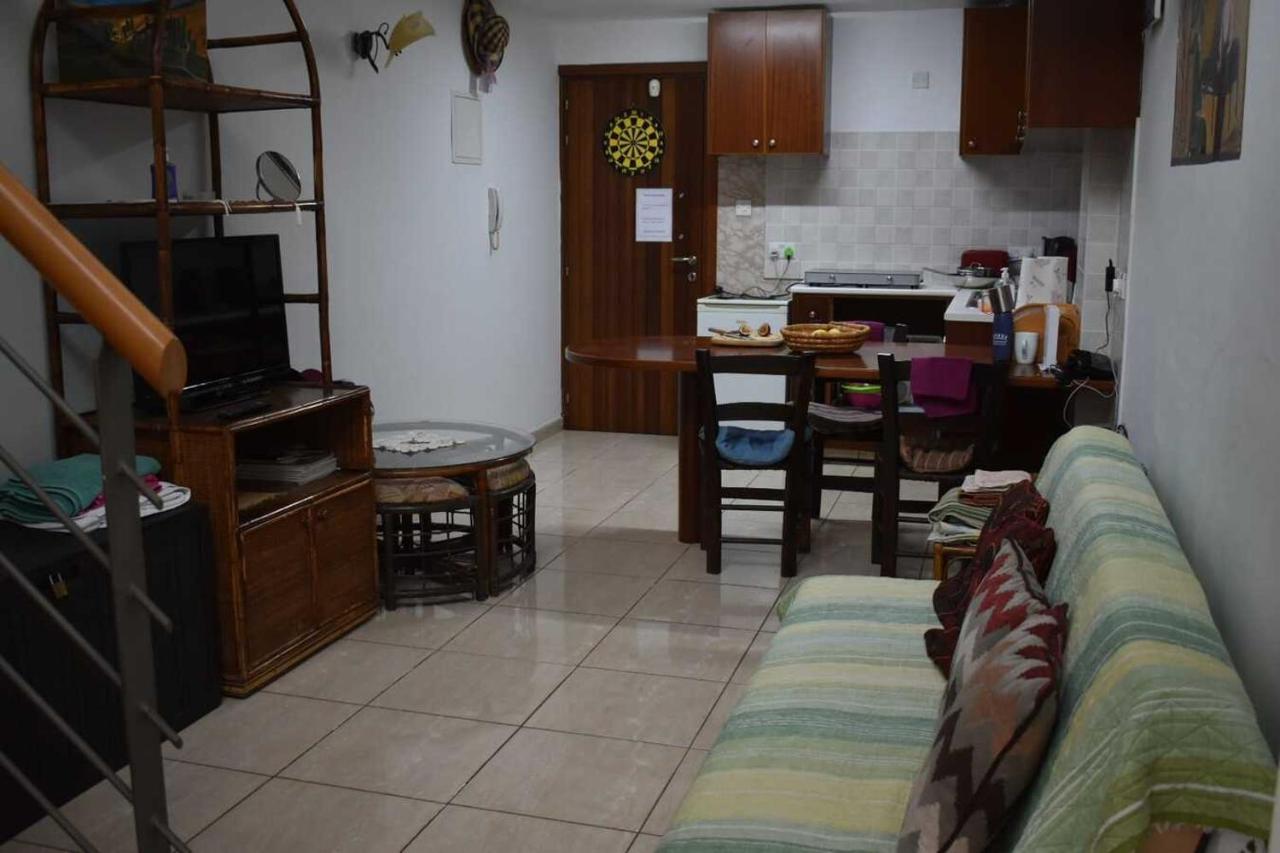 Marina Apartment 4 Larnaca Ngoại thất bức ảnh